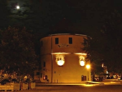 Kasseturm bei Nacht